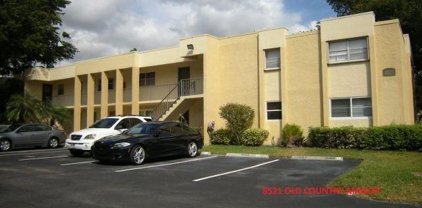 8527 Old Country Manor Unit 508, Davie