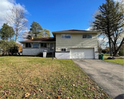 420 Pinnacle Road, Henrietta