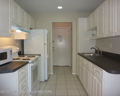 55 Amberly Drive Unit E, Manalapan