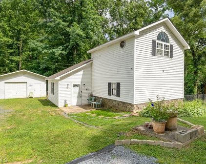 1757 Old Humble Mill Road, Asheboro