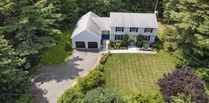 4 Hickory Hill Rd, Manchester