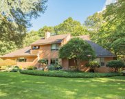 16 Ravens Croft Road, Vernon image