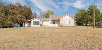 7400 Lakewood Drive, Mustang