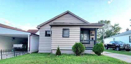 8238 CHALMERS, Warren
