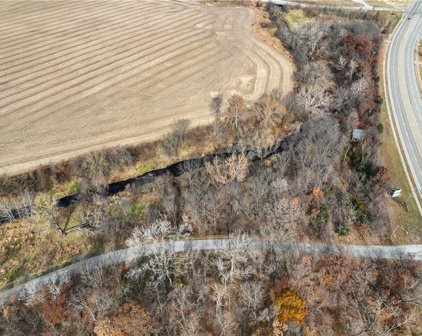 2.37 acres N 169 Highway, Smithville