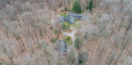10261 Mayfield  Road, Chesterland