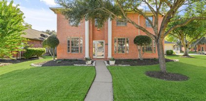 1802 N Mission Circle, Friendswood