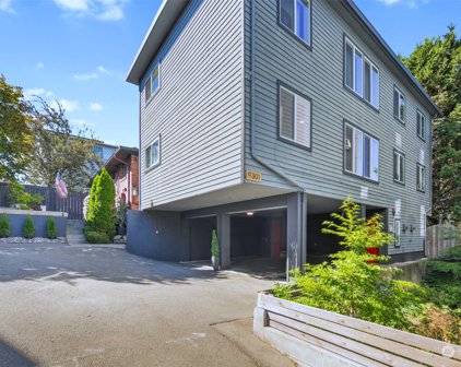 9301 Linden Avenue N Unit #C & D, Seattle