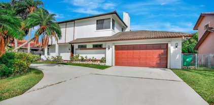 15101 Tetherclift St, Davie