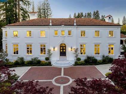 395 Hampton Rd, Piedmont