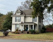 203 Thomasville, Pocahontas image