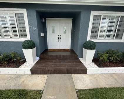 9512 Mines Avenue, Pico Rivera