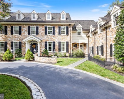 130 Abrahams Ln, Wayne