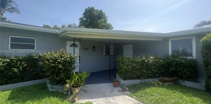1990 Ne 35th St, Lighthouse Point