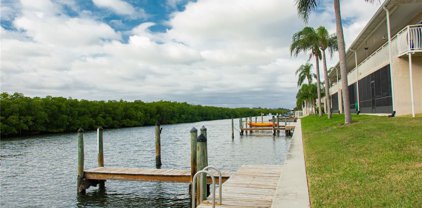 8823 Bay Pointe Drive Unit 105, Tampa
