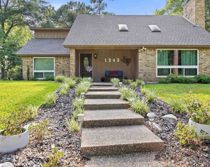 1342 Bridle Path, Hideaway