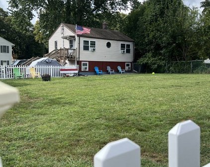 23 Quarry St, Seekonk