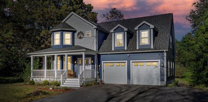 28 Capen Hill Rd, Sharon