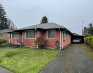 152 W C ST, Springfield image