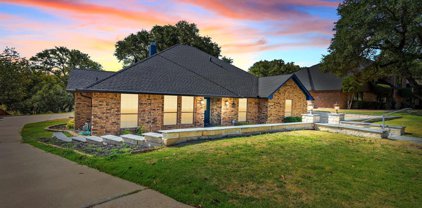 8628 Canyon Crest  Road, Fort Worth