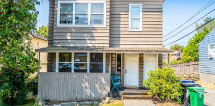 6737 16th Avenue NW, Seattle