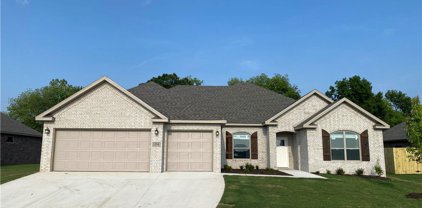 214 N Sheep Dog  Avenue, Farmington