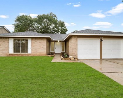 2527 Wheelwright Lane, Friendswood