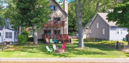 11193 Lakeshore Drive, Three Rivers