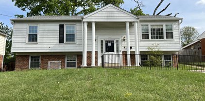 6907 Good Luck Rd, New Carrollton
