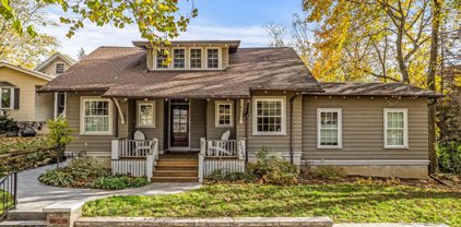 1168 Kavanaugh Place, Wauwatosa