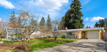 3902 146th Avenue SE, Bellevue