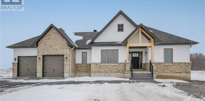 252 TRUDEAU Crescent, Russell