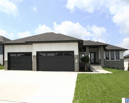 915 N 104th Street, Lincoln
