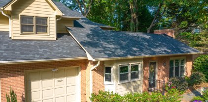 1029 1st Ne Street, Hickory