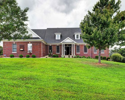 258 L'Esprit Farm Cir, La Grange