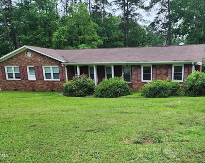 1422 Forest Hill Road, Macon