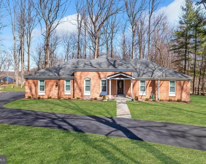 9431 Warfield Rd, Gaithersburg