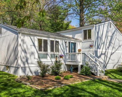 2240 Sanibel Dr, Reston