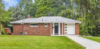 1185 Saint Vincent Dr, Monroeville