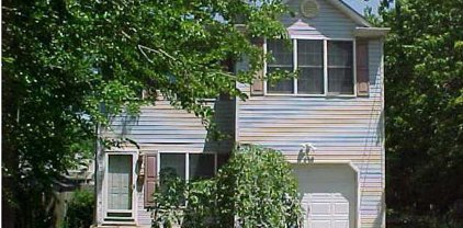 201 Middle Road, Hazlet