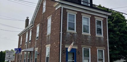 53 Beal St, Hamilton