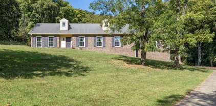 860 Lakemont Dr, Nashville