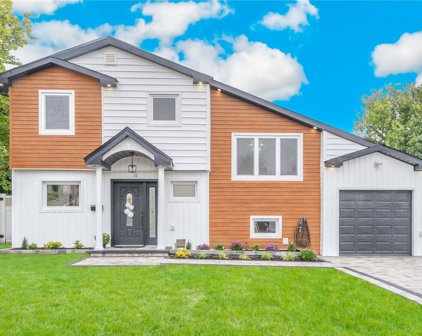 10 Vera Court, West Islip