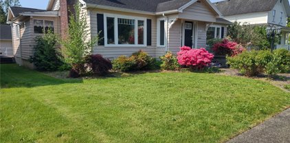 413 W Broadway Avenue, Montesano