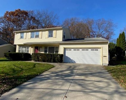 120 Lakewood Parkway, Burlington