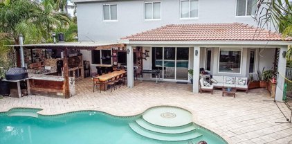 857 Vanda Ter, Weston