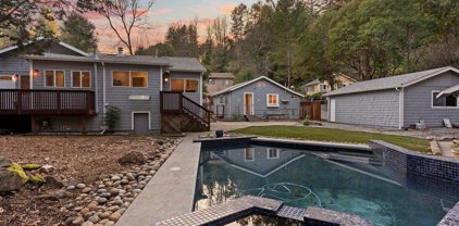 564 Hillcrest DR, Felton