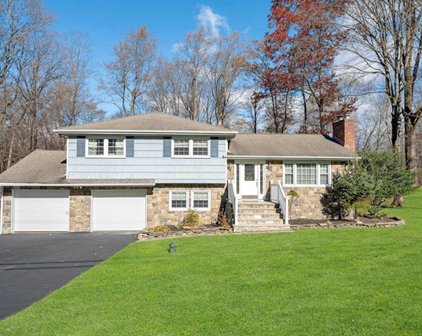 19 Weiss Road, Upper Saddle River