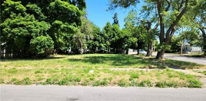 1164 Garden  Avenue, Niagara Falls-City-291100