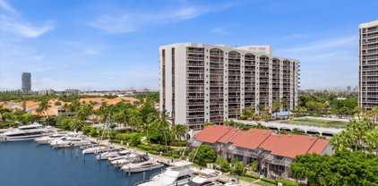 3610 Yacht Club Dr Unit #711, Aventura